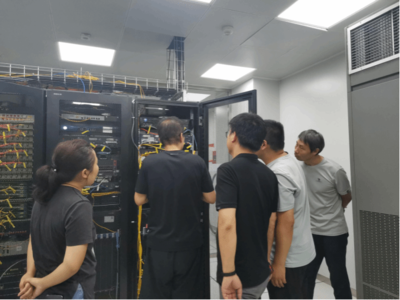 無懼困難連續(xù)奮戰(zhàn) 全力以赴搶修校園受損網(wǎng)絡(luò)和信息服務業(yè)務